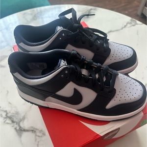 Grade School Nike Dunk Low